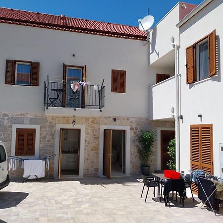 Apartments Miamare 2 Primošten Екстериор снимка