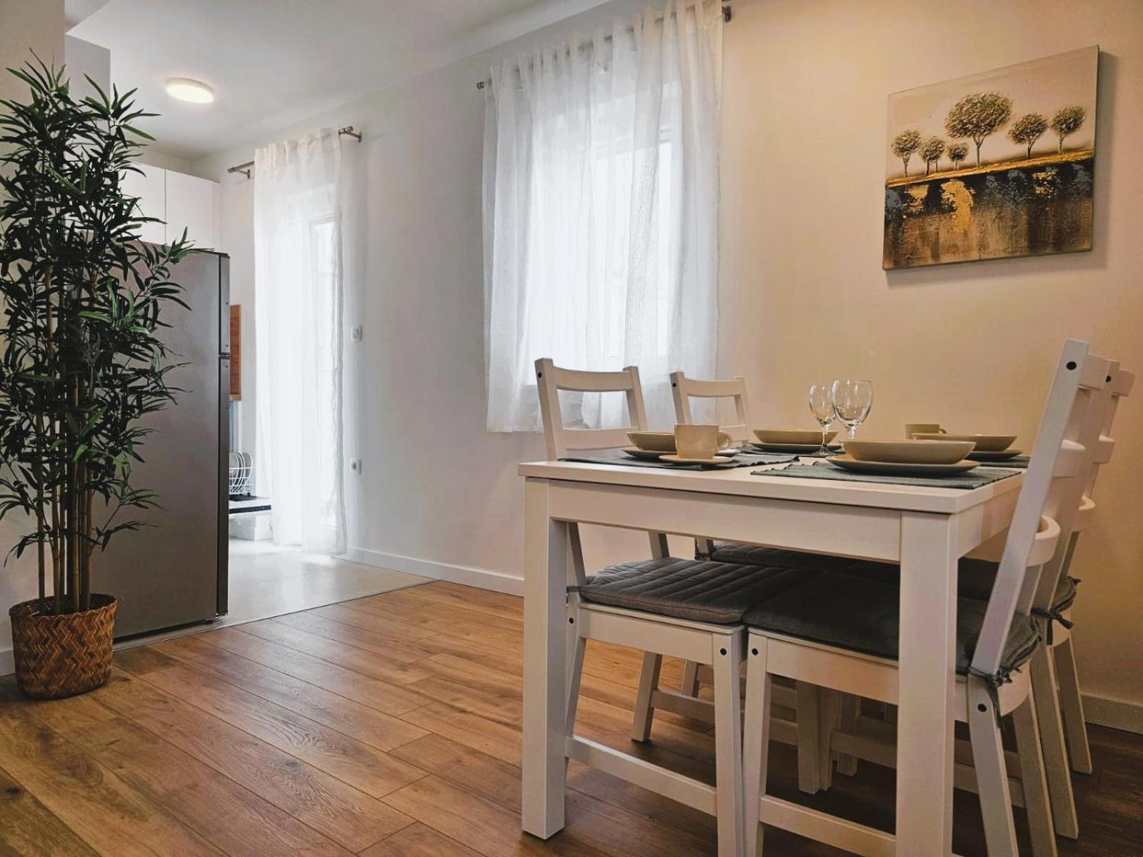 Apartments Miamare 2 Primošten Стая снимка