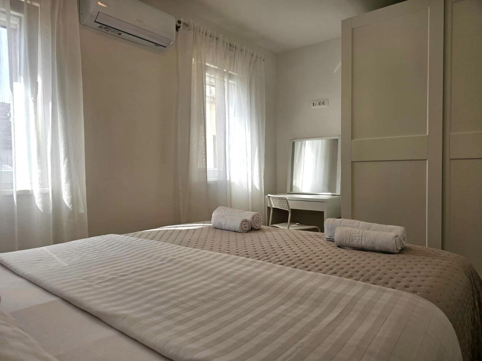 Apartments Miamare 2 Primošten Екстериор снимка